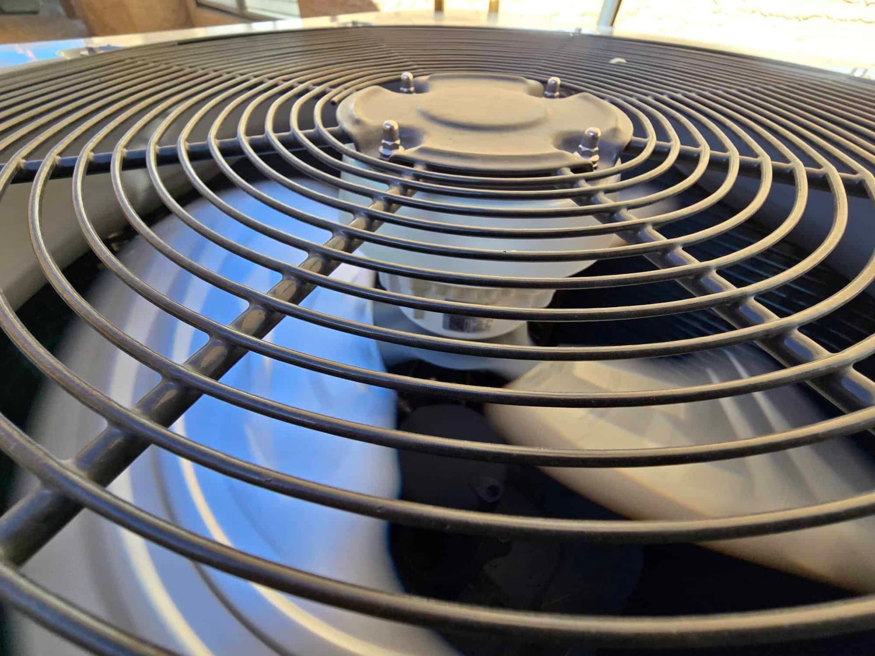Roof vs. Ground: Understanding the Difference Between Package Units and Split Systems