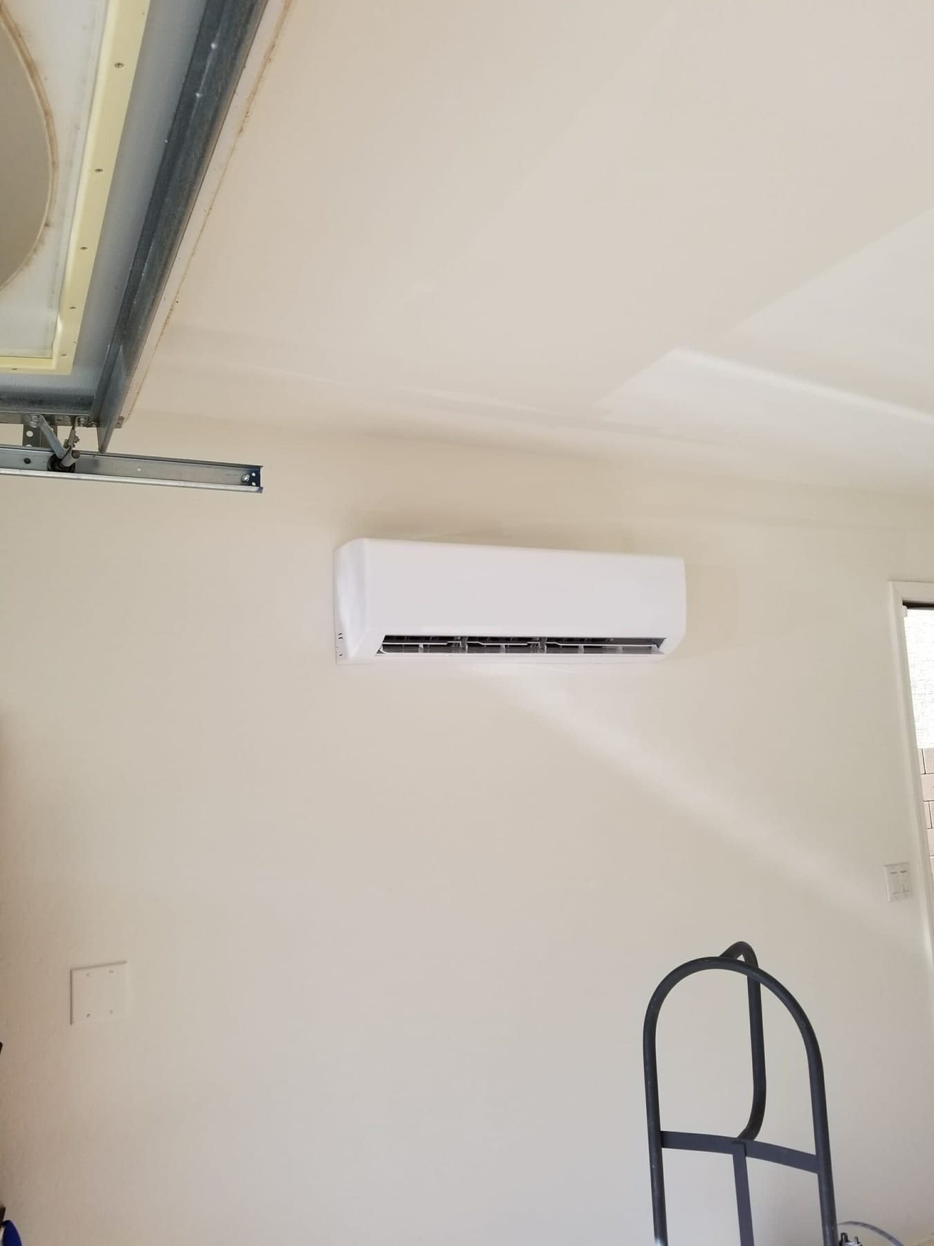 Why Fall Is the Perfect Time to Install a Mini Split in Your Garage or Shed in Arizona